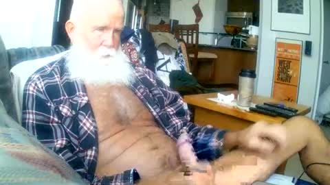 beardbushy online show from 15, 6, 2026