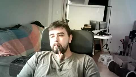 Snapshot of beartsmkr chatting on 9, 10, 2025 beartsmkr online show from 9, 10, 2025