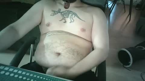 Snapshot of beartsmkr chatting on 11, 10, 2025 beartsmkr online show from 11, 10, 2025