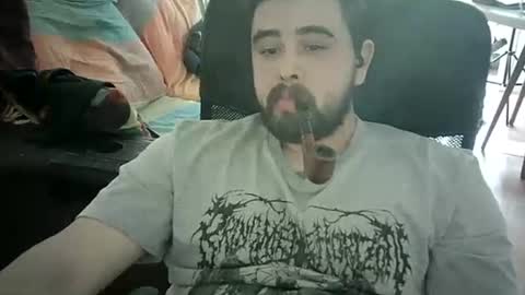 Snapshot of beartsmkr chatting on 19, 10, 2025 beartsmkr online show from 19, 10, 2025