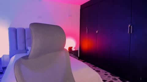 Snapshot of bellaastorm chatting on 14, 11, 2025 bellaastorm online show from 14, 11, 2025