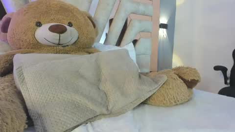 bellaboobs_ online show from 7, 6, 2026