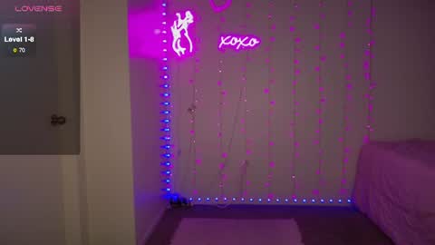 Snapshot of bellamonroee chatting on 21, 6, 2026 Bella Monroe online show from 21, 6, 2026