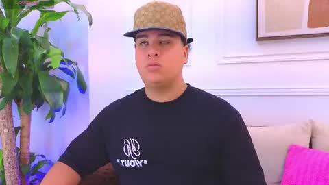 bennett_alejoo online show from 16, 6, 2026