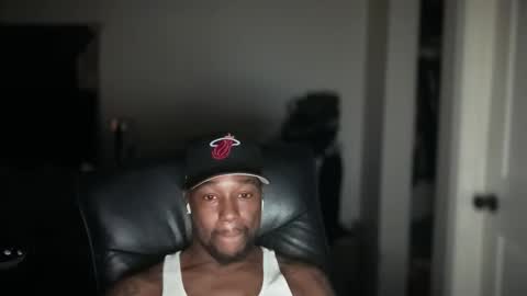 Snapshot of bigbackwoodcali chatting on 14, 5, 2026 bigbackwoodcali online show from 14, 5, 2026