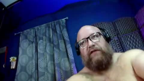 BigBear4Cuddles online show from 10, 6, 2026