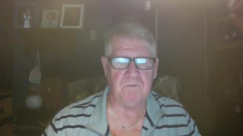 Snapshot of bigbeerdrinker1 chatting on 8, 11, 2025 bigbeerdrinker online show from 8, 11, 2025