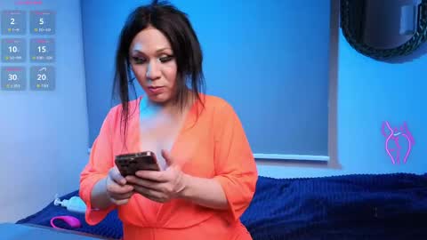 kyra Moor online show from 8, 6, 2026