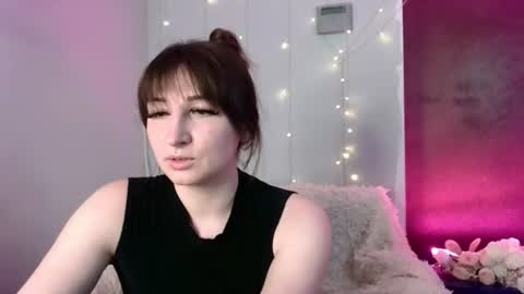 birdie_kiss online show from 12, 6, 2026