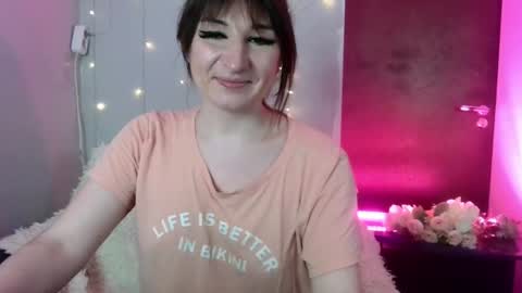 birdie_kiss online show from 18, 6, 2026