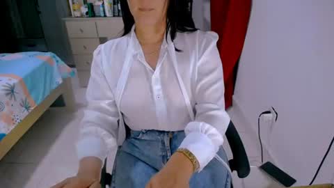 bittermomxxx online show from 24, 6, 2026
