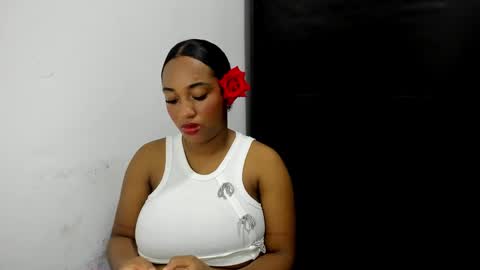 Shophie White online show from 30, 10, 2025