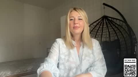 blondie_xoxoxo online show from 14, 6, 2026