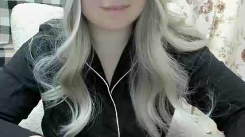 blondymargaret online show from 2, 3, 2025