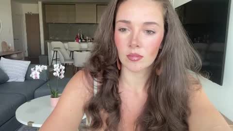Emma Bloom online show from 24, 5, 2026