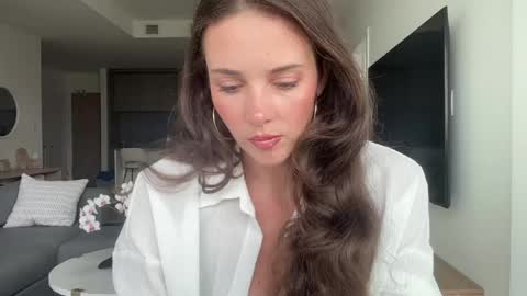 Emma Bloom online show from 30, 5, 2026