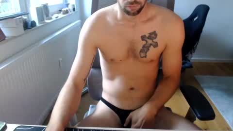 boy_t0y89 online show from 3, 7, 2026