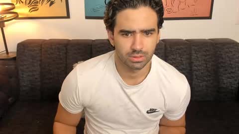 bradleymartin7 online show from 25, 5, 2026