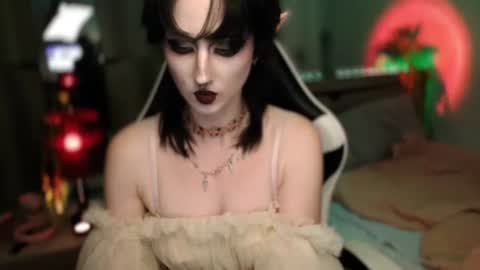 Aurorabut ur dad just calls me Rory online show from 17, 6, 2026
