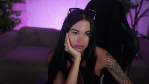 Diamonds Girls online show from 5, 6, 2026