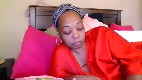 brownroundrenee online show from 4, 6, 2026