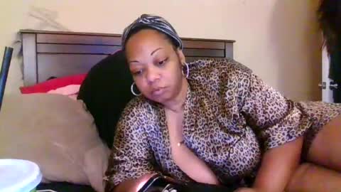 brownroundrenee online show from 21, 6, 2026