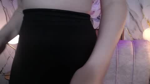 Snapshot of bunnyleahxxx chatting on 5, 6, 2026 ANASTASIA online show from 5, 6, 2026