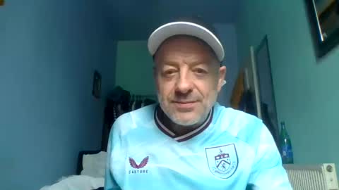 burnleyguy1977 online show from 16, 6, 2026