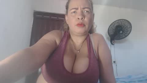 Snapshot of bustyamanda_ chatting on 26, 5, 2026 Amanda online show from 26, 5, 2026