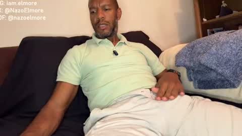 My name is Robert  Dont be shysay hi I love to chat. For requests or dirty talk please use tips  online show from 30, 6, 2026