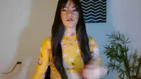 camilaparrisx online show from 25, 6, 2026
