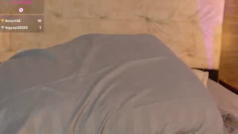Snapshot of camilavelour chatting on 18, 6, 2026 Camila Velour online show from 18, 6, 2026