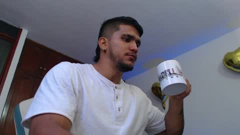 camilo_contre21 online show from 11, 6, 2026