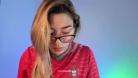 Snapshot of carolblonde chatting on 23, 6, 2026 Char online show from 23, 6, 2026