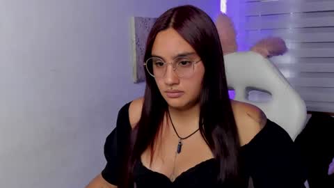 caroline_rodriguez_9 online show from 12, 6, 2026