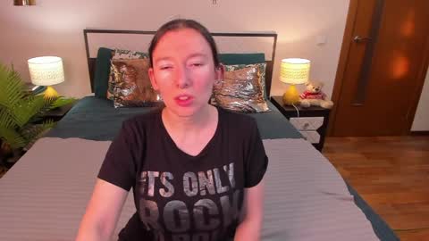 Catrin online show from 6, 6, 2026