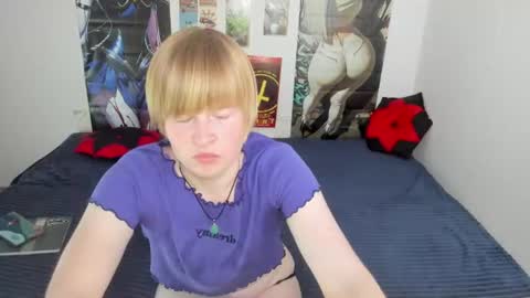 cattie_w_ online show from 20, 6, 2026