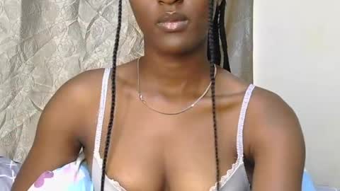Snapshot of cee_queen chatting on 13, 6, 2026 cee_queen online show from 13, 6, 2026