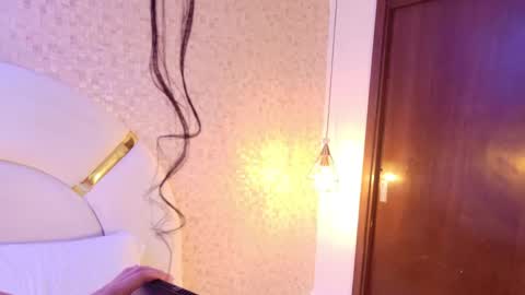 celestte_sm online show from 5, 6, 2026