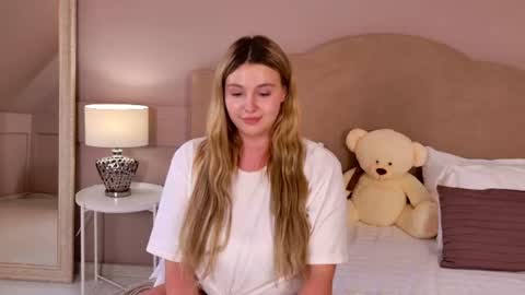 charlotteatwood online show from 14, 6, 2026