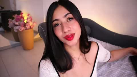 Lauren Rus online show from 23, 5, 2026