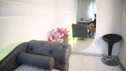 Lauren Rus online show from 23, 6, 2026