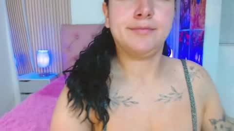 Snapshot of cheryl_hs chatting on 27, 5, 2026 Cheryl online show from 27, 5, 2026