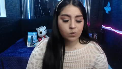 chloe_smith5 online show from 4, 6, 2026