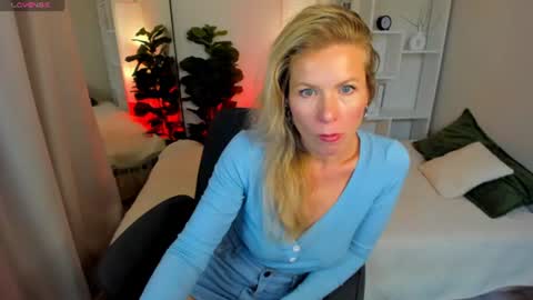 Julia online show from 18, 6, 2026