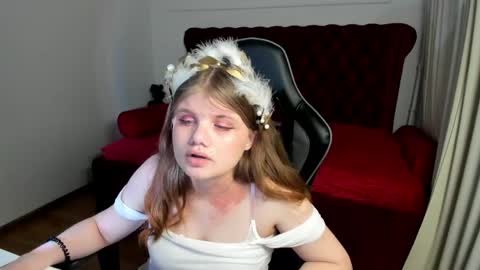ChloeHalses online show from 7, 6, 2026