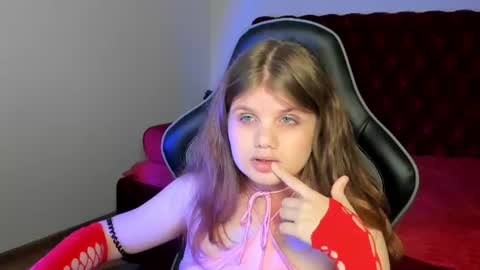 ChloeHalses online show from 14, 6, 2026
