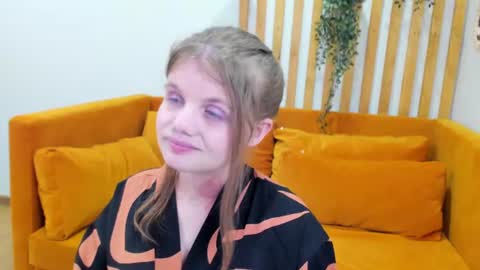ChloeHalses online show from 19, 6, 2026