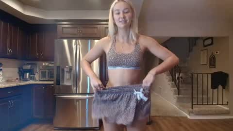 Chloe Babe online show from 13, 6, 2026