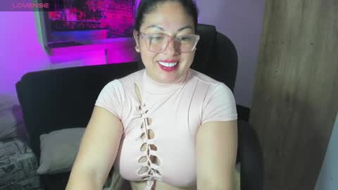 Snapshot of chocobunny_1 chatting on 15, 5, 2026 chocobunny_1 online show from 15, 5, 2026